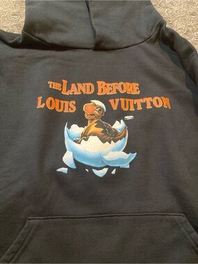 Mega Yacht Land Before Louis Hoodie Brand New Size XL